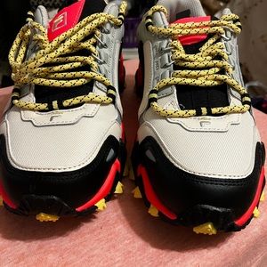 FILA: size 7m women’s fun casual comfortable and perfect for fun